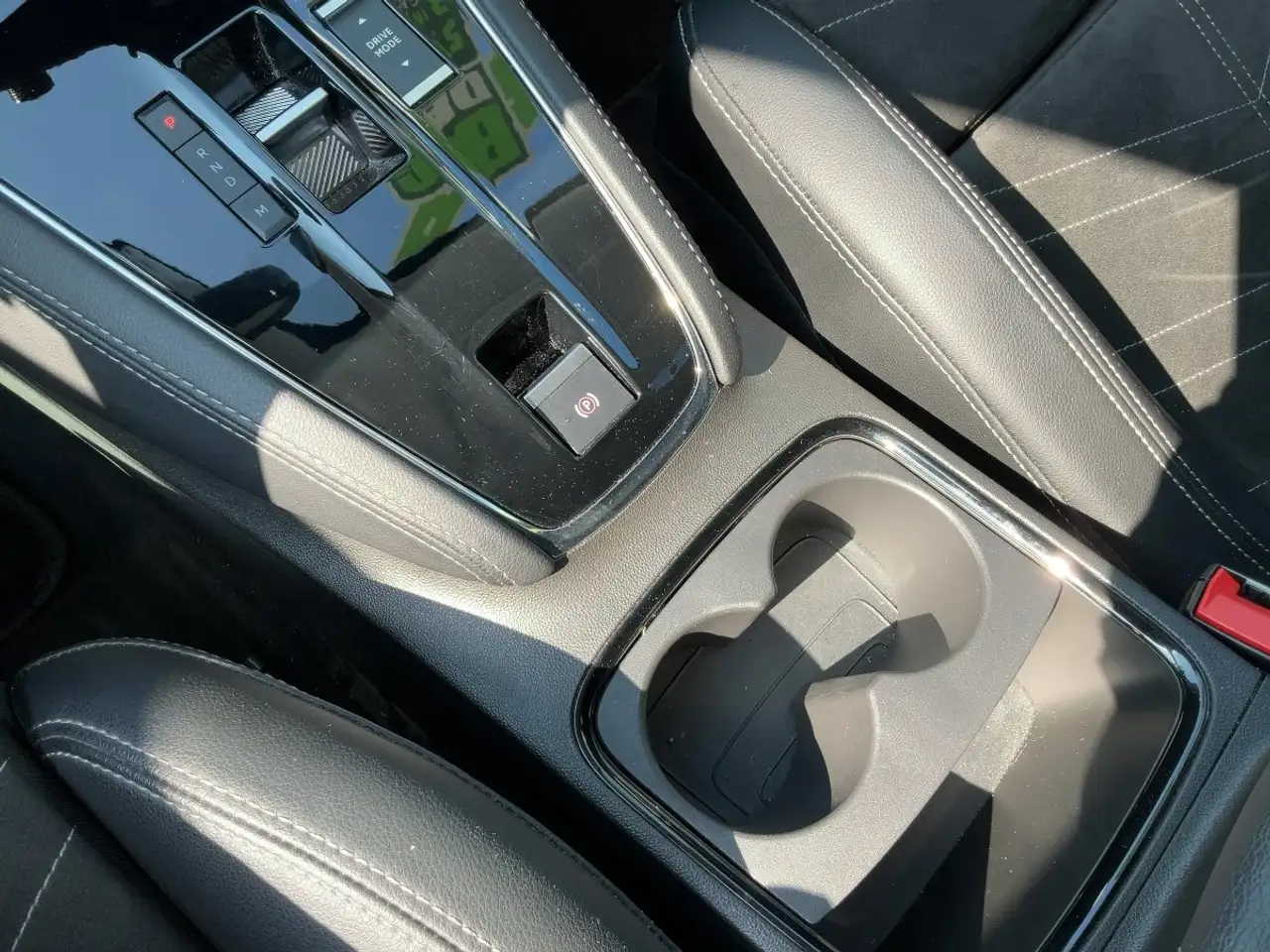Opel Grandland 1.2 Turbo GS Line Alcantara+LED+Navi — Galerie du véhicule 22