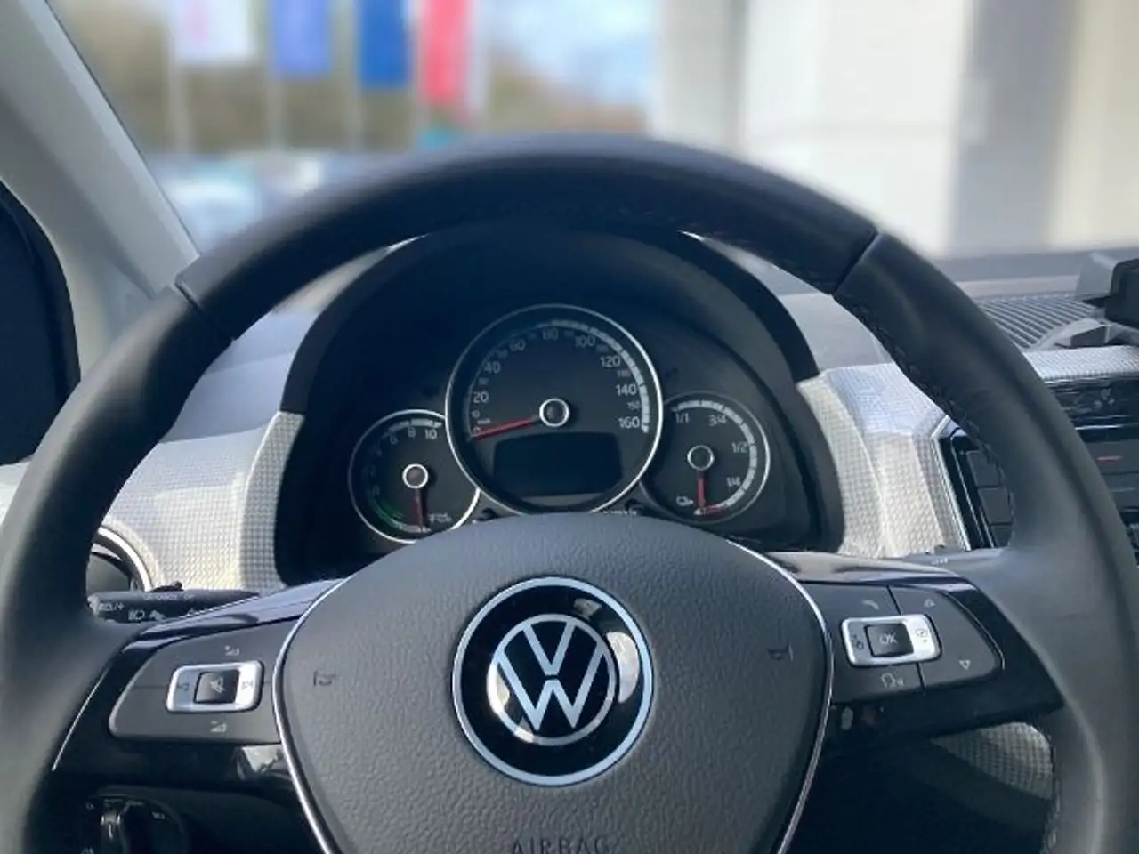 Volkswagen e-up! Edition LM KLIMA RADIO — Galerie du véhicule 9