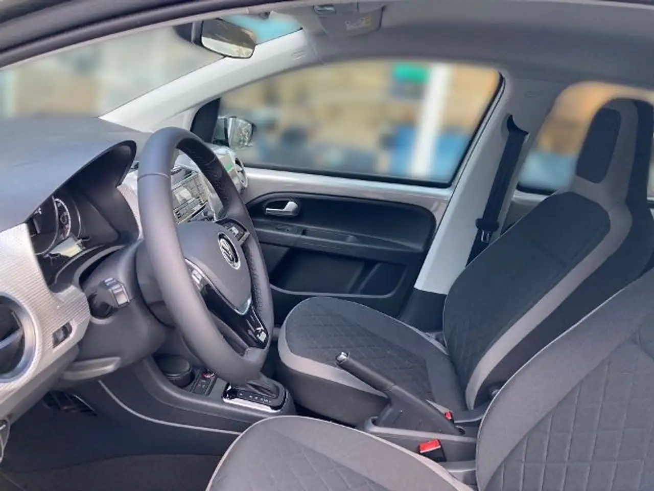 Volkswagen e-up! Edition LM KLIMA RADIO — Galerie du véhicule 7