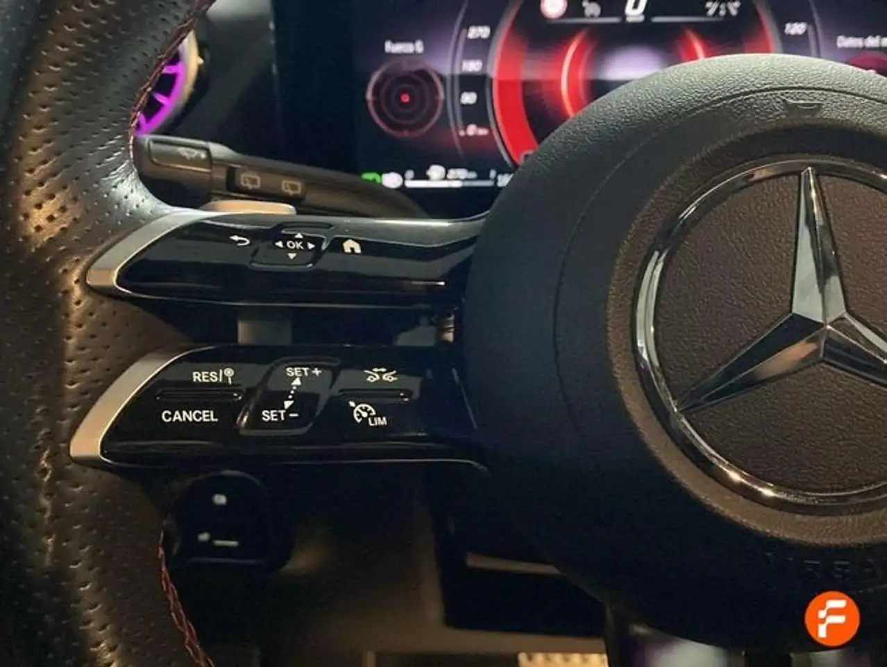 Mercedes-Benz GLA 200 — معرض صور السيارة 12