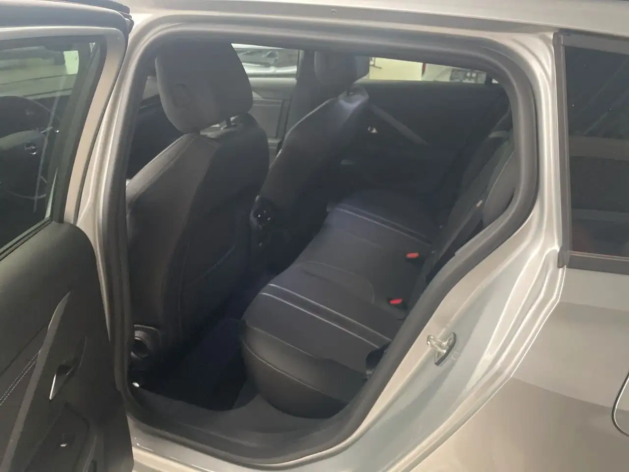 Opel Astra L Sports Tourer GS Plug-in Hybrid Navi,AHK — Galerie du véhicule 12