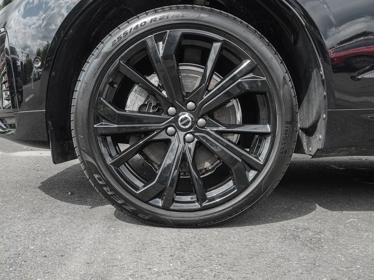 Volvo XC60 T8 AWD Black Edition Ultra Plug-in Hybrid — Galería del vehículo 7