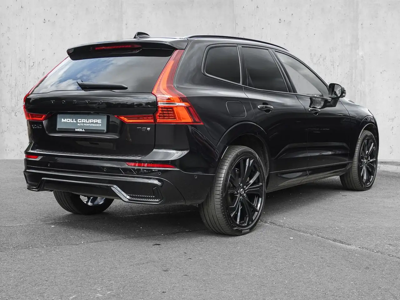 Volvo XC60 T8 AWD Black Edition Ultra Plug-in Hybrid — Galería del vehículo 4