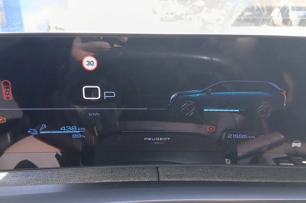 Peugeot 5008 Allure Eléctrico 157kW — Vehicle gallery 7