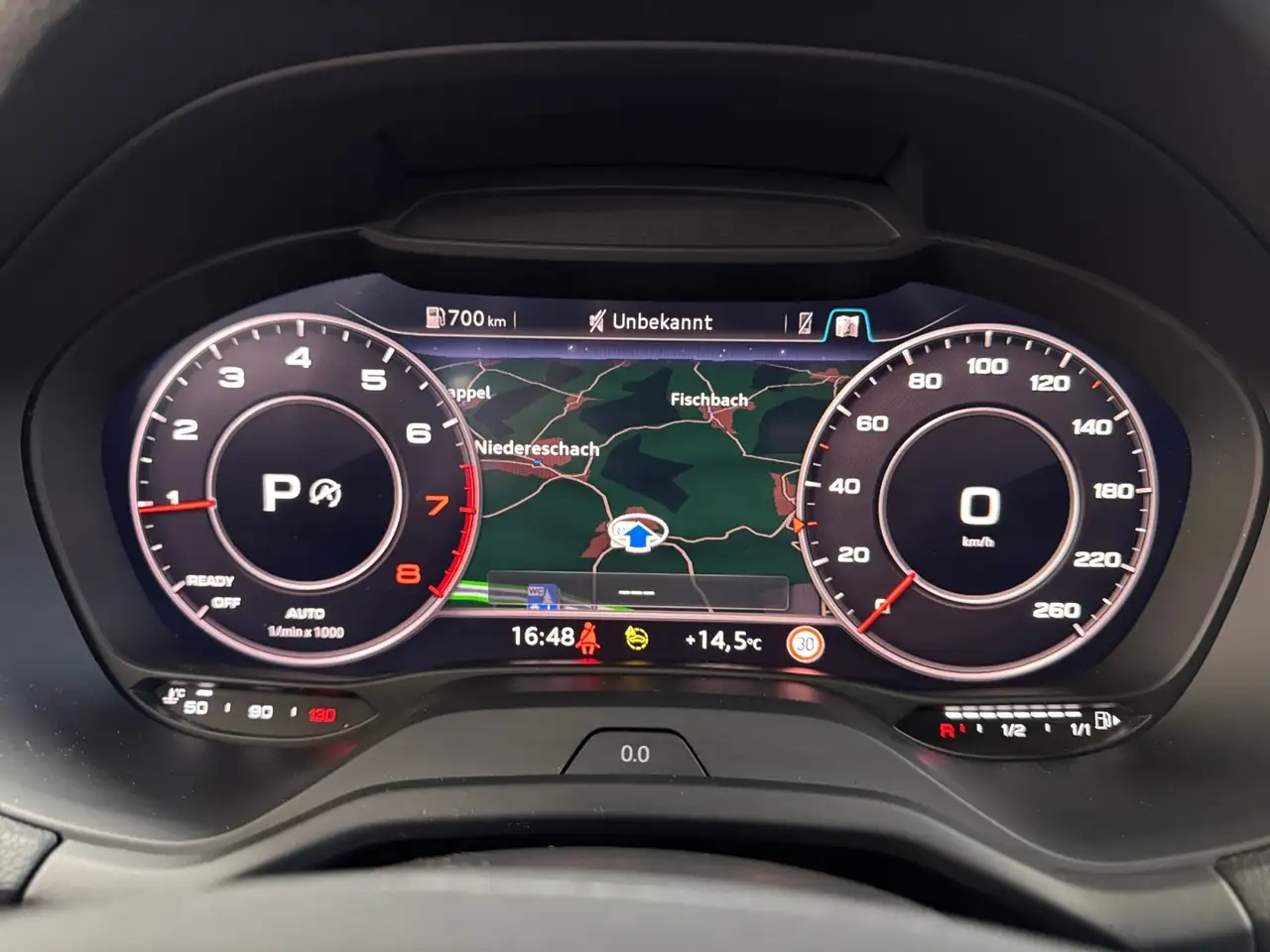 Audi Q2 35 1.5 TFSI S-tronic S-line AHK RFK Matrix-LED — Vehicle gallery 13