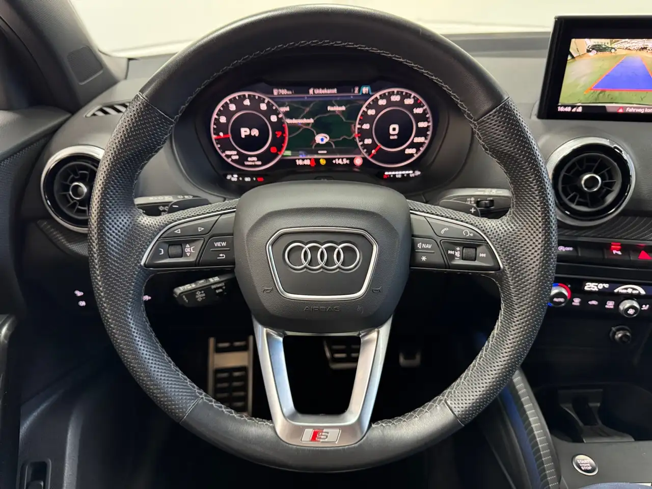 Audi Q2 35 1.5 TFSI S-tronic S-line AHK RFK Matrix-LED — Vehicle gallery 12