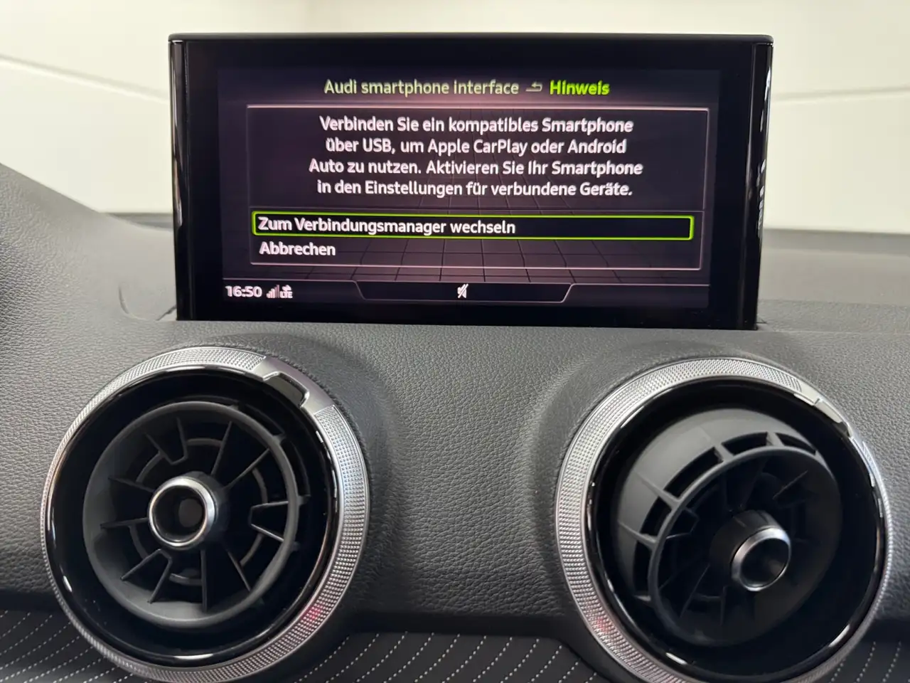 Audi Q2 35 1.5 TFSI S-tronic S-line AHK RFK Matrix-LED — Vehicle gallery 19