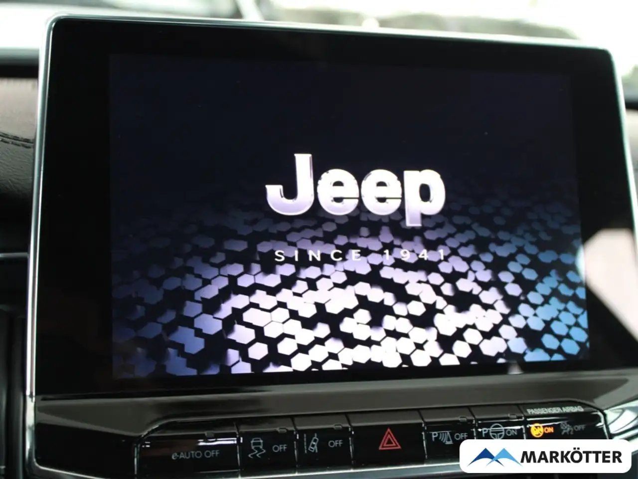 Jeep Compass Altitude Mild-Hybrid FWD/Apple + Android/LED/PDC/ — معرض صور السيارة 13
