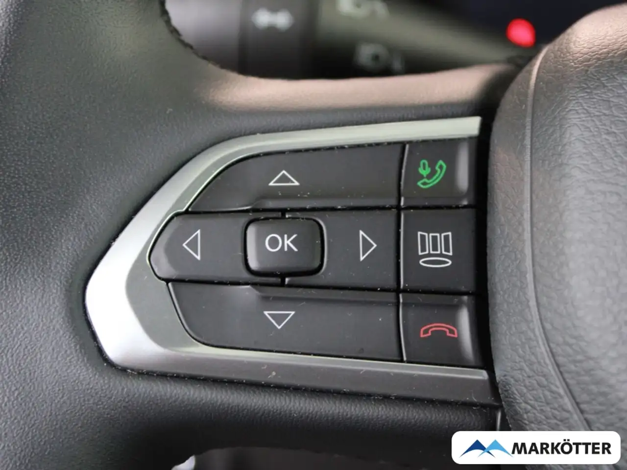 Jeep Compass Altitude Mild-Hybrid FWD/Apple + Android/LED/PDC/ — معرض صور السيارة 22