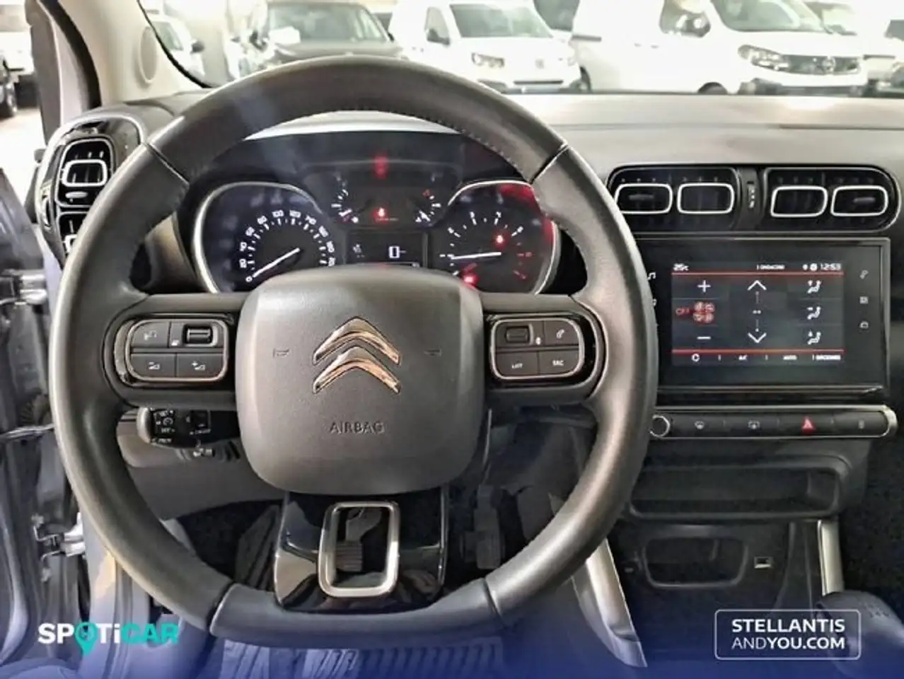 Citroen C3 Aircross BlueHDi 81kW (110CV) Plus — Vehicle gallery 12
