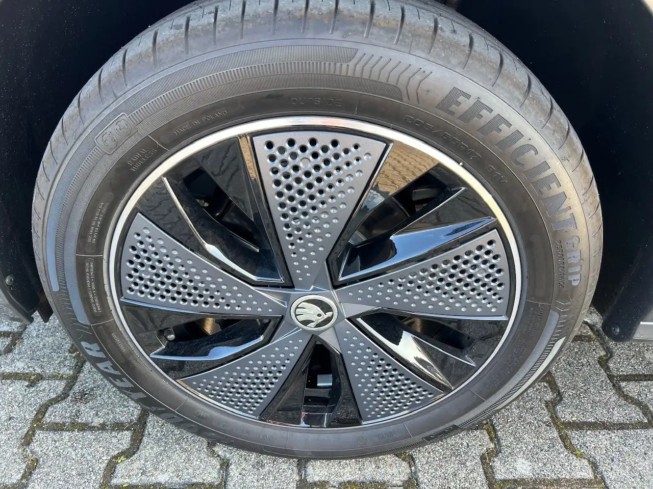 Skoda Kamiq 1,0 TSI DSG Monte Carlo Anschl. Garantie — Galerie du véhicule 5