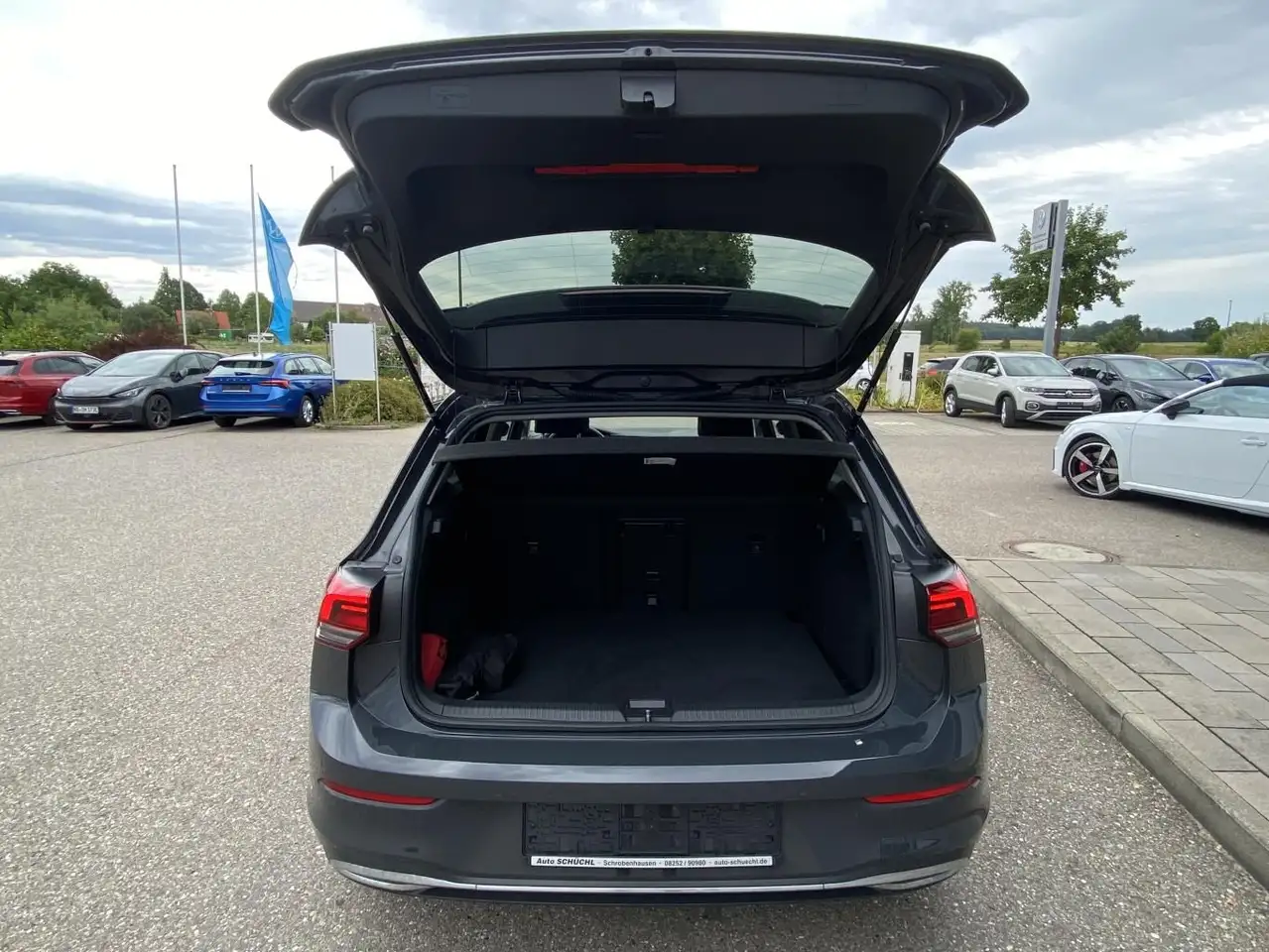 Volkswagen Golf 1.5 TSI DSG Style APP-CONNECT+ACTIVE-INFO+L — Vehicle gallery 16
