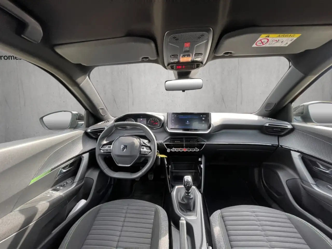 Peugeot 2008 Active PT 100 LED Temp PDC Spurhalteass. Verkehrsz — معرض صور السيارة 12