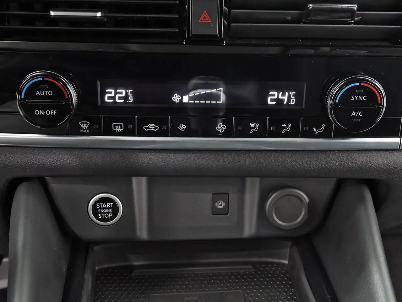 Nissan Qashqai DIG-T 103kW N-Connecta — Vehicle gallery 29