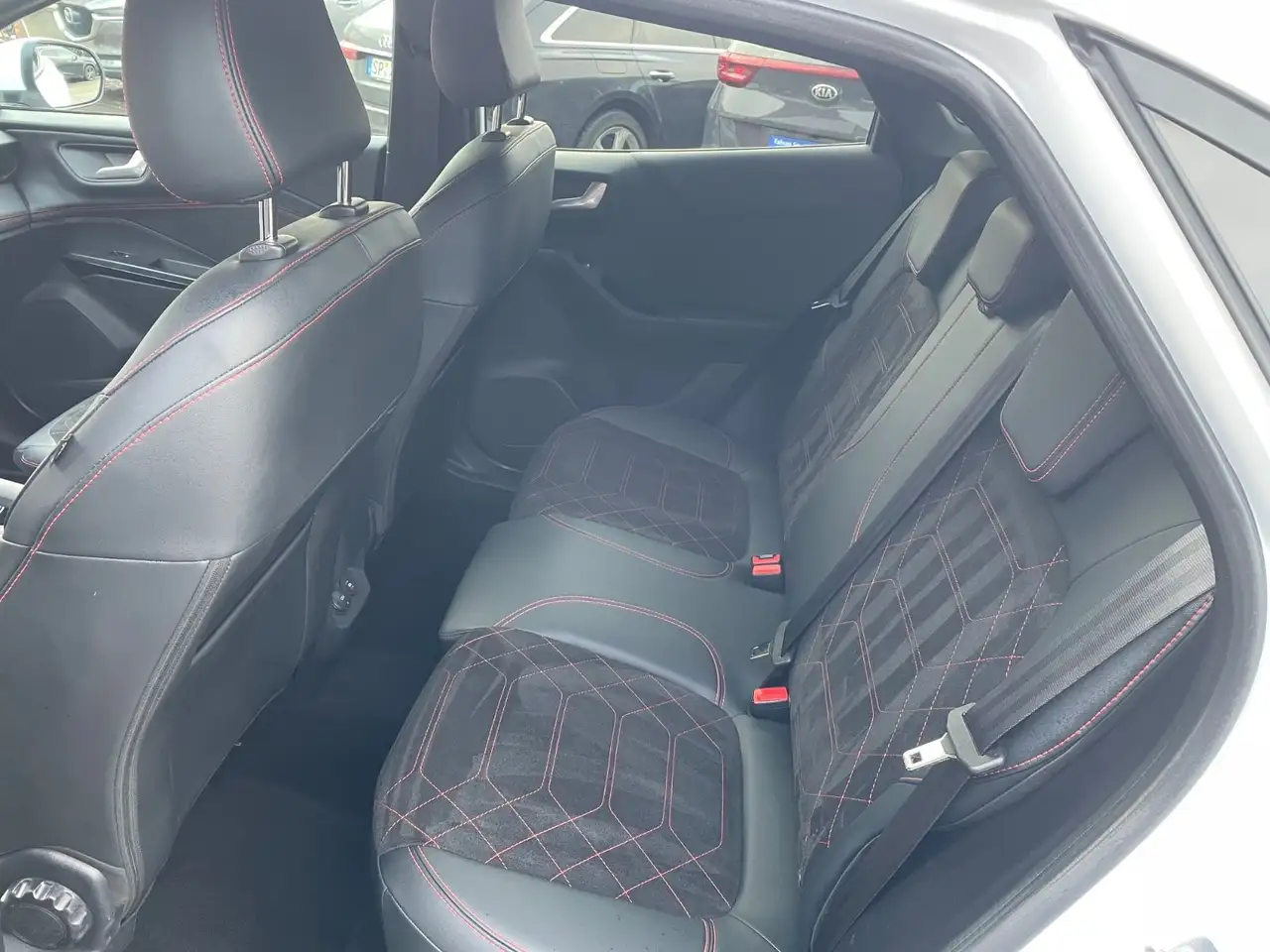 Ford Puma ST-Line X/Leder/Navi/Kamera/SitzHeiz/LED/PD — معرض صور السيارة 19