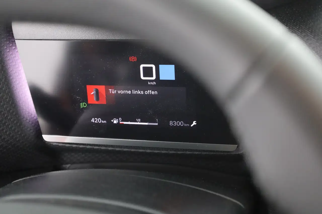 Citroen C4 PureTech 130 LED Navi 360° — Galería del vehículo 18