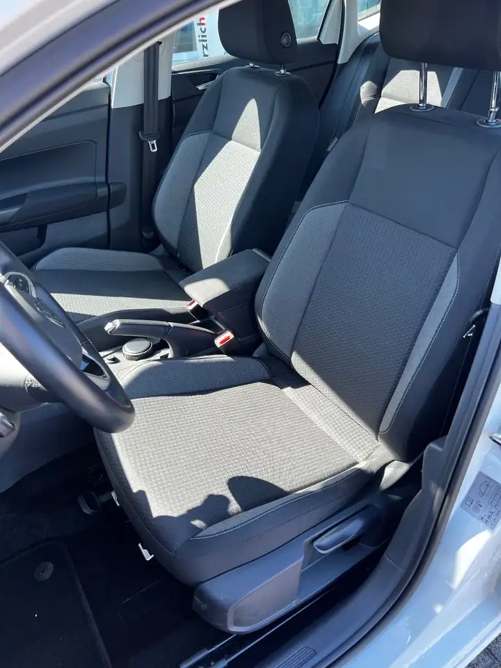 Volkswagen Polo VI Life 1,0 TSI Kamera / App-Connect — معرض صور السيارة 9