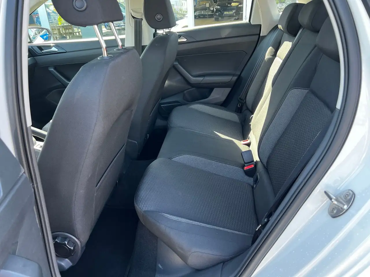 Volkswagen Polo VI Life 1,0 TSI Kamera / App-Connect — معرض صور السيارة 7