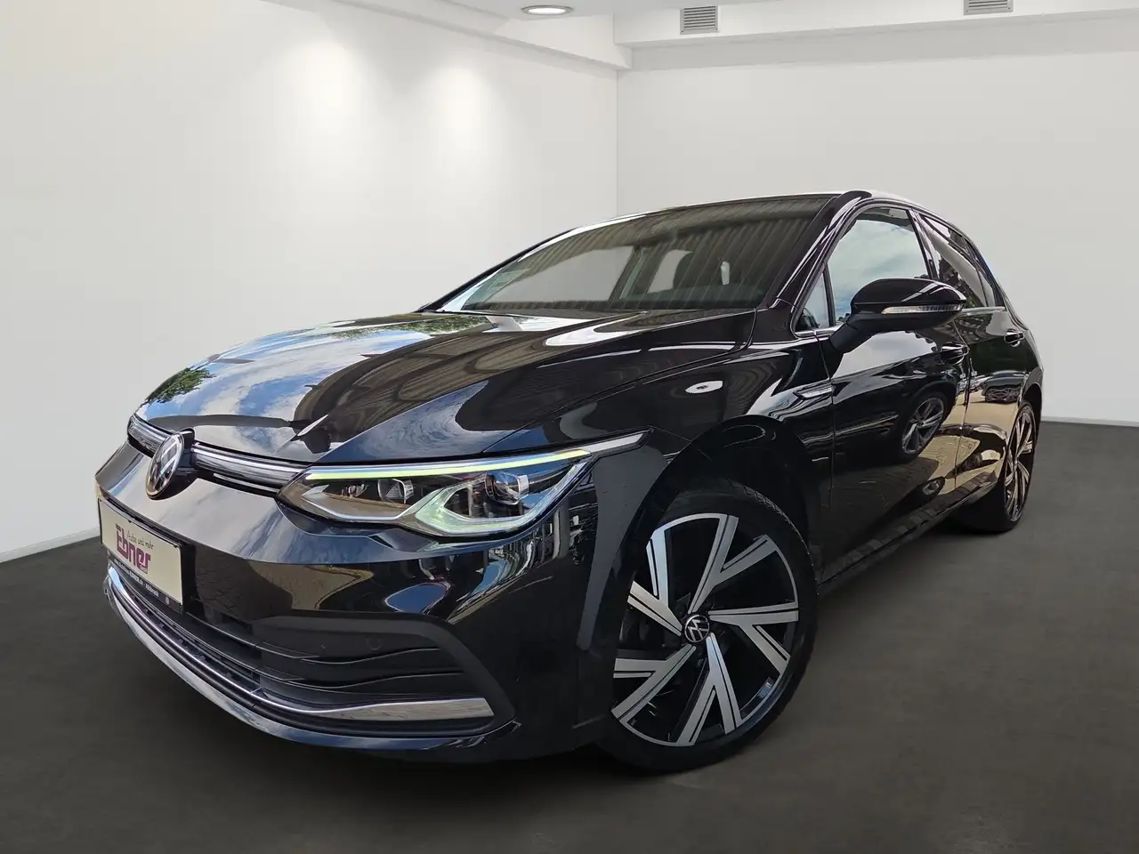Volkswagen Golf VIII STYLE SPORT 2.0TSI 190PS DSG NP:45tEUR! MEMOR — Vehicle gallery 2