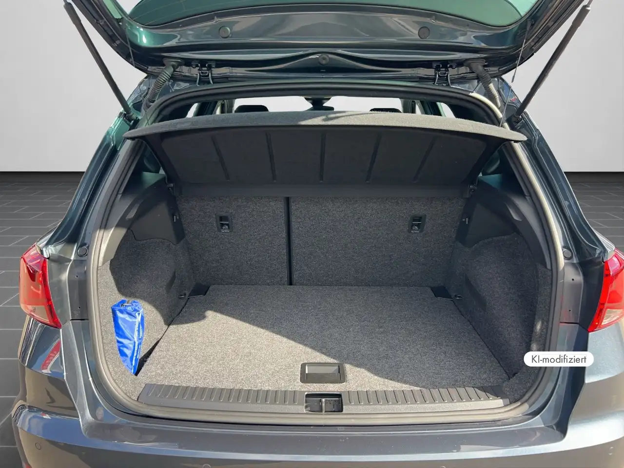 SEAT Arona 1.0 TSI Xperience RFK NAVI KLIMA SHZ CARPL — Vehicle gallery 15