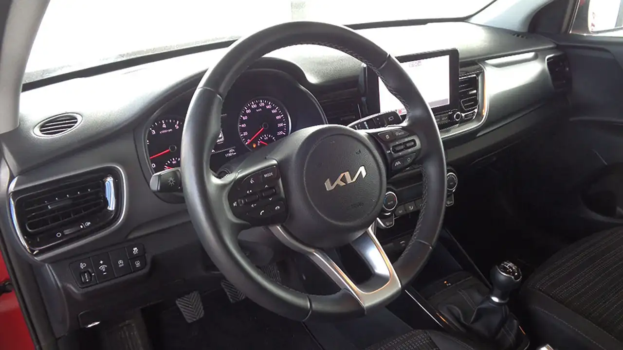 Kia Stonic 1.0 TGDI MHEV IMT DRIVE — معرض صور السيارة 9
