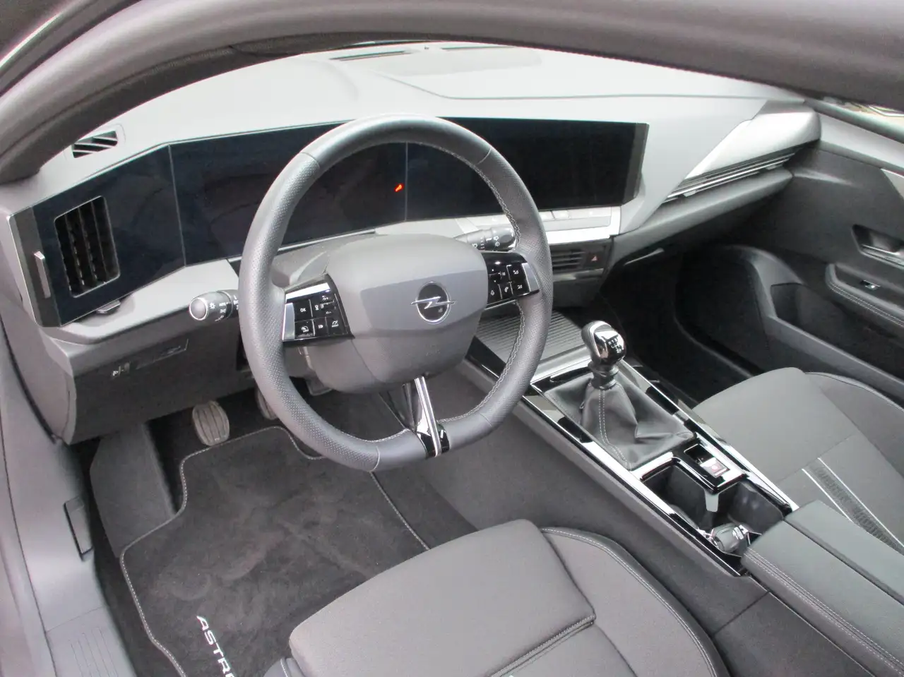 Opel Astra Sports Tourer GS — معرض صور السيارة 11