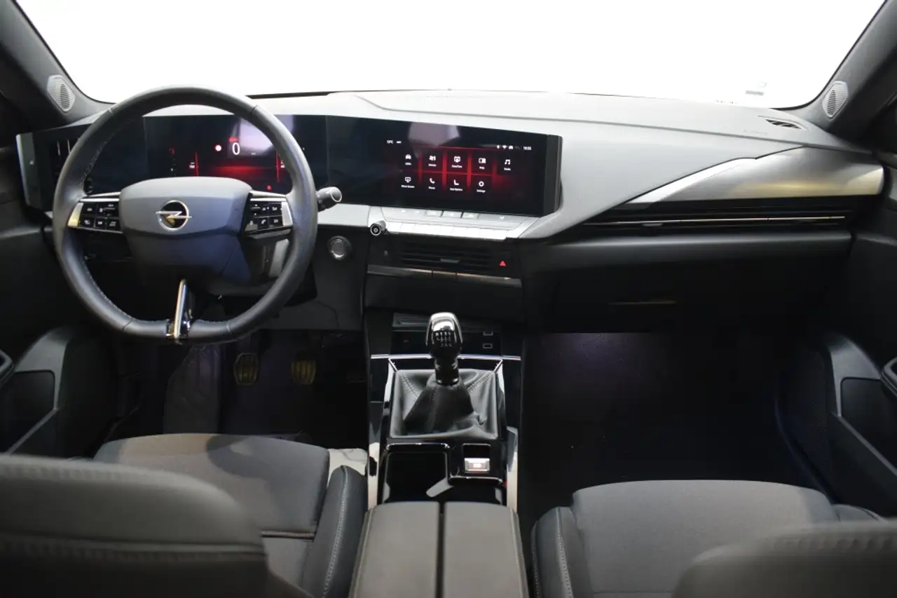 Opel Astra 1.2T XHT S/S GS 130 — Galería del vehículo 14