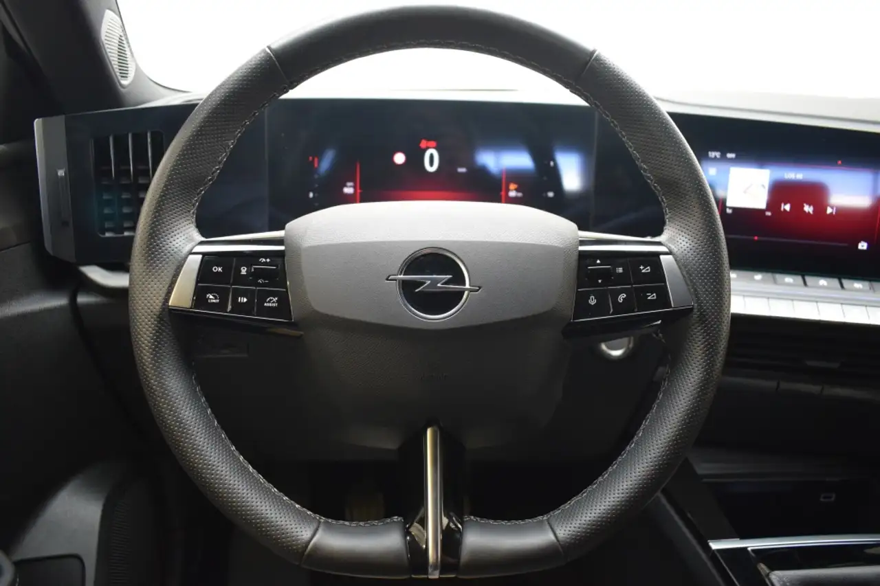 Opel Astra 1.2T XHT S/S GS 130 — Galería del vehículo 13