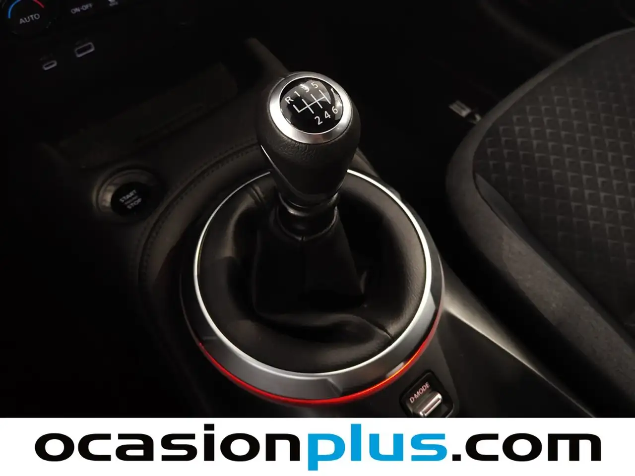 Nissan Juke 1.0 DIG-T N-Connecta 4x2 114 — Vehicle gallery 5