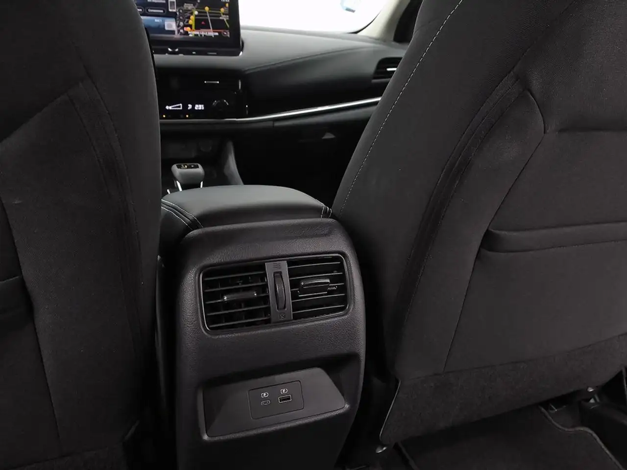 Nissan Qashqai DIG-T 116kW Xtronic N-Connecta — Galería del vehículo 31