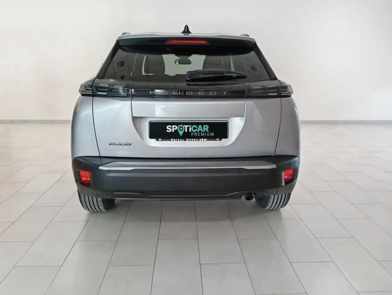 Peugeot 2008 Gasolina 100 S&S 6 Vel. MAN Allure — Galerie du véhicule 30