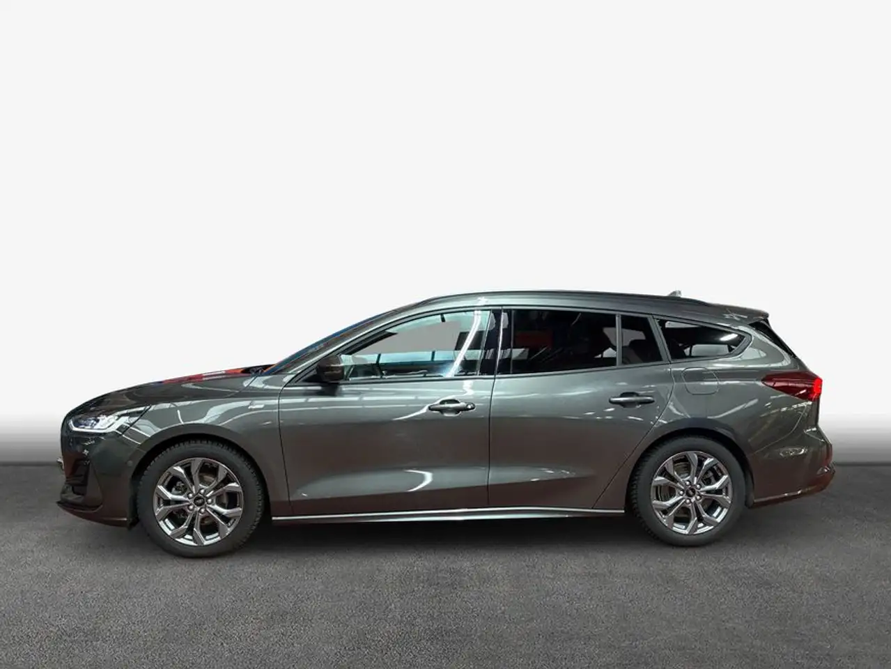 Ford Focus Turnier 1.0 EcoBoost Hybrid ST-LINE X — معرض صور السيارة 4