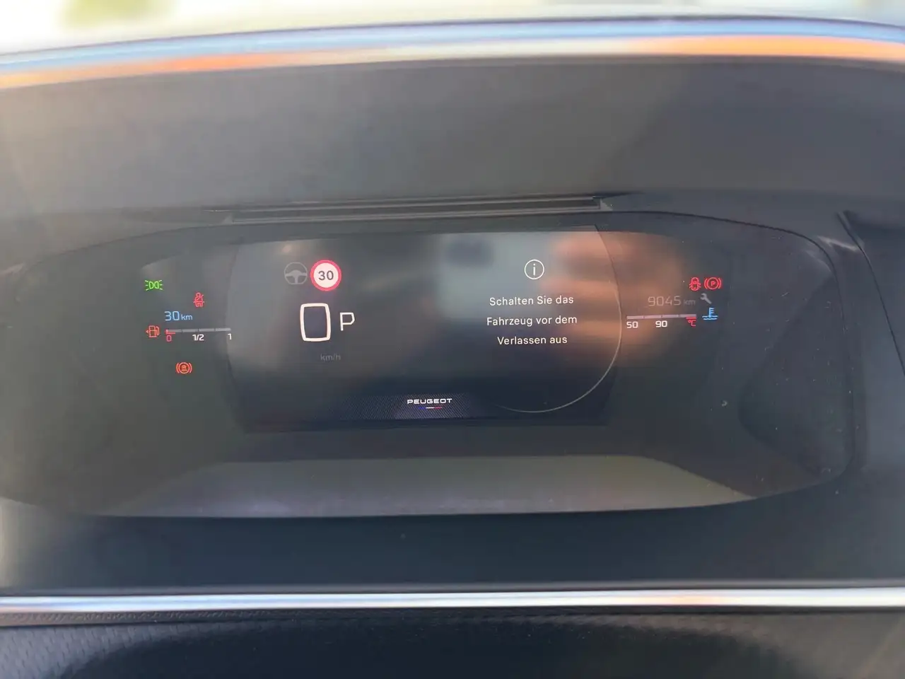 Peugeot 2008 1.2 PureTech 130 GT ACC KeyLess LED Navi — معرض صور السيارة 5