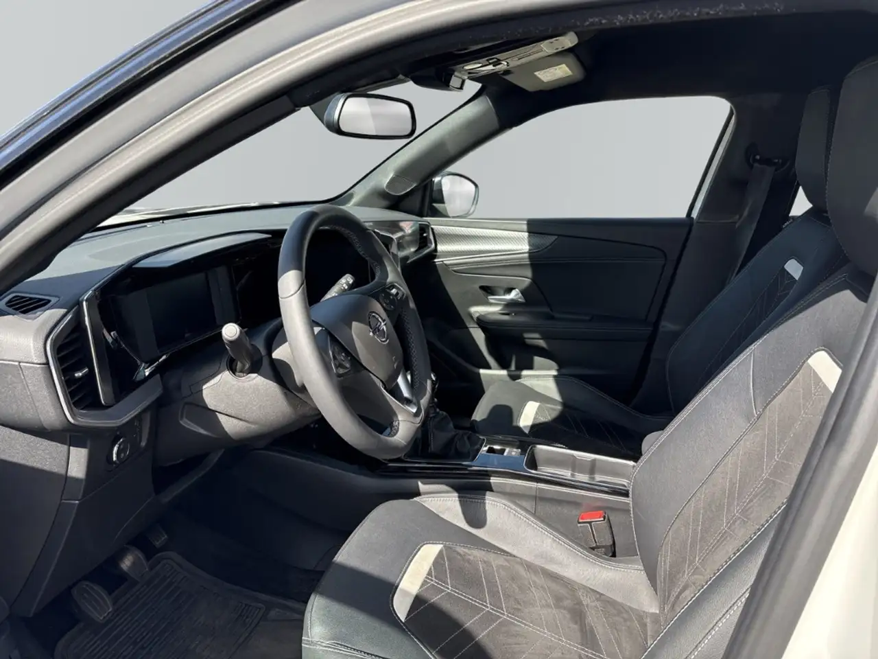 Opel Mokka GS Digitales Cockpit LED ACC Apple CarPlay Android — Galerie du véhicule 9