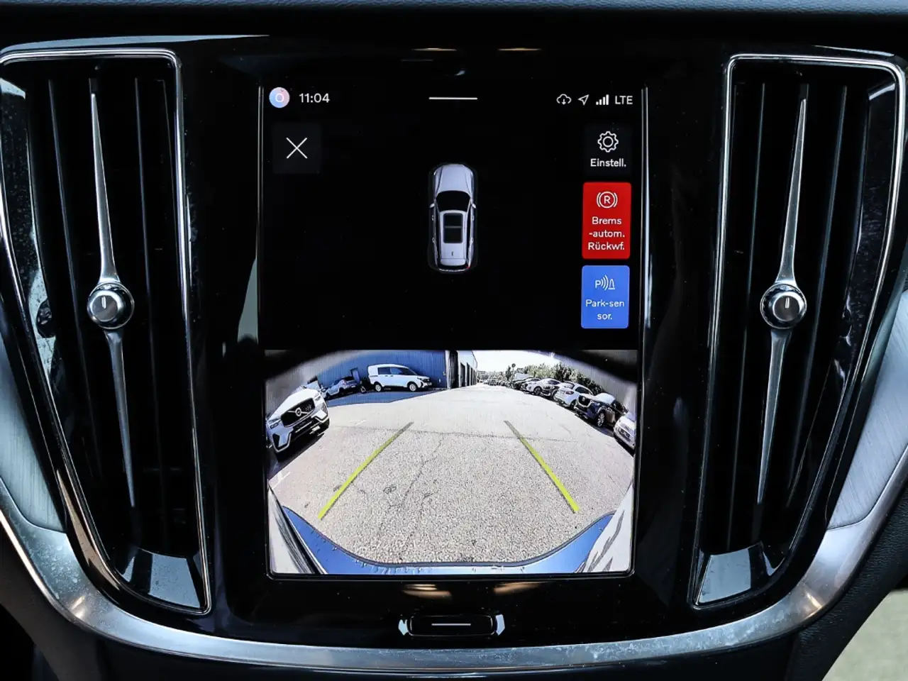Volvo V60 Kombi Core Digitales Cockpit Soundsystem LED Kurve — Galería del vehículo 9