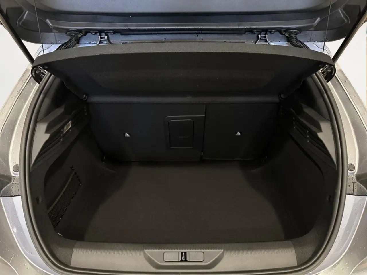 Peugeot 308 1.2 PURETECH 130 ALLURE GPS LL17 RADAR AR+CAM — Galería del vehículo 7