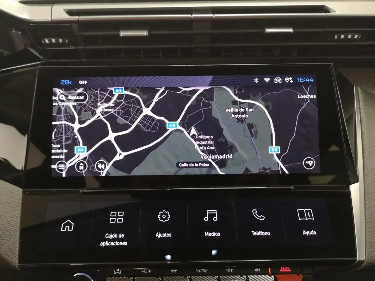 Peugeot 308 1.2 PURETECH 130 ALLURE GPS LL17 RADAR AR+CAM — Galería del vehículo 17