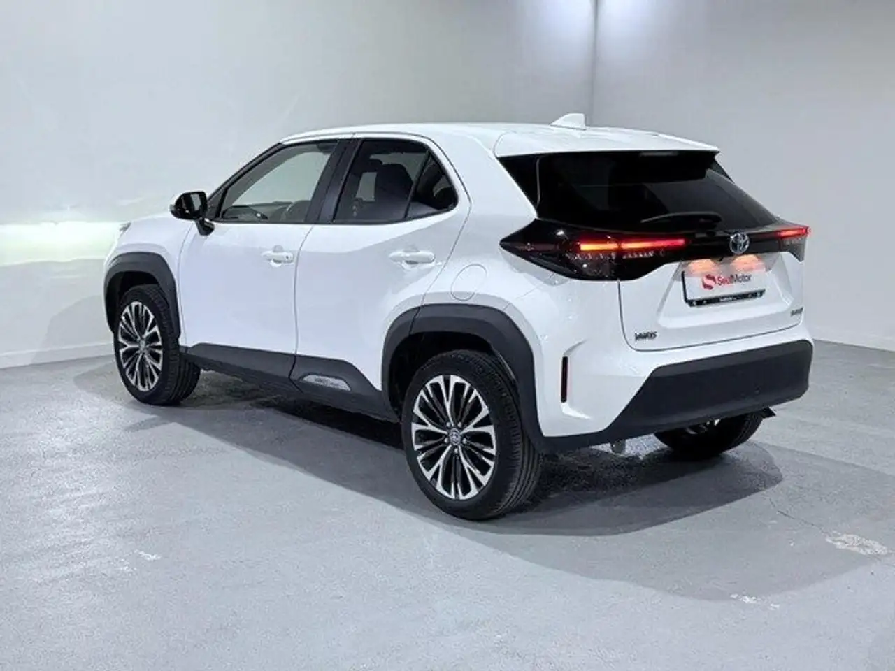 Toyota Yaris Cross 120H Style — Galería del vehículo 27