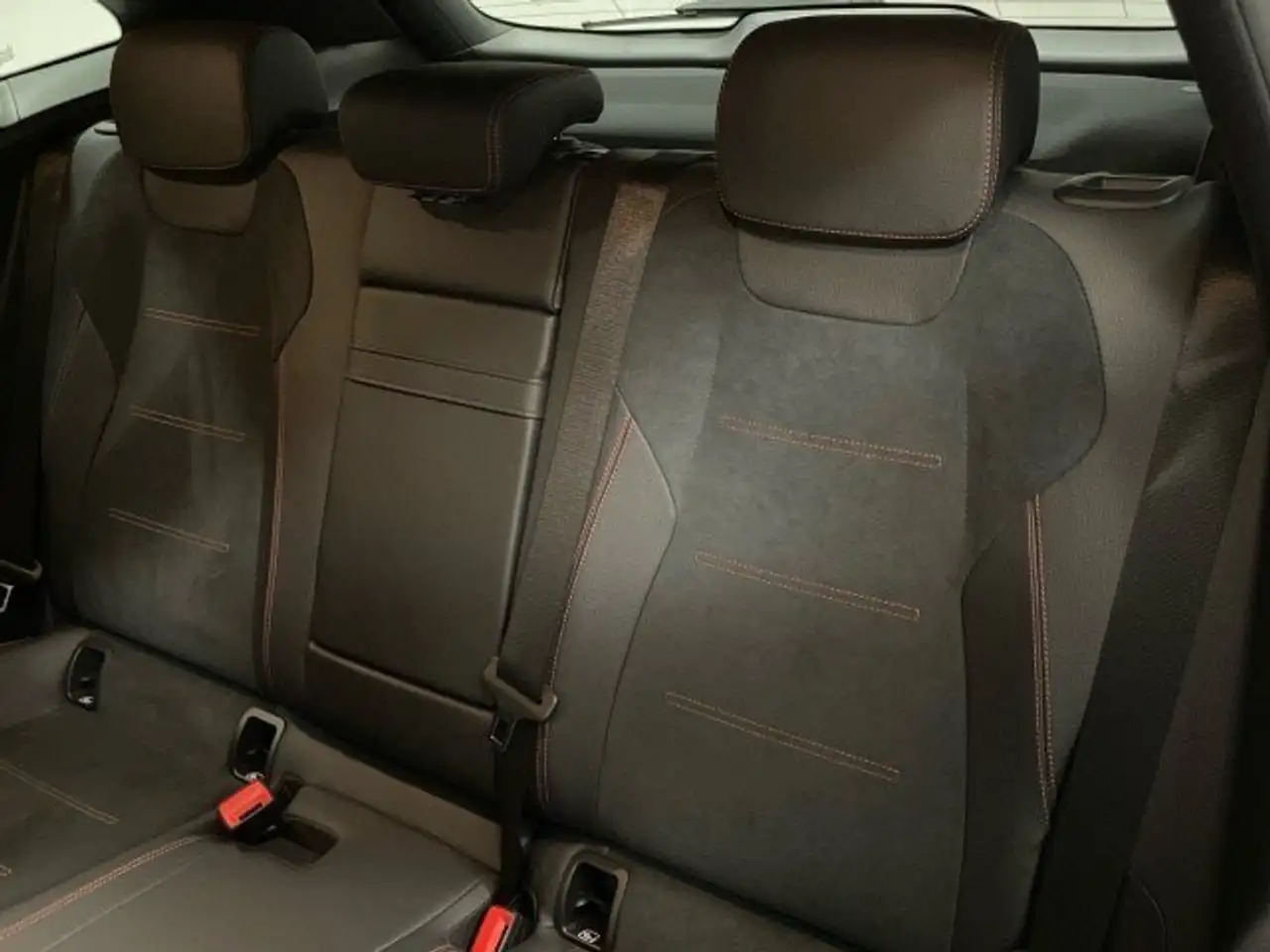 Mercedes-Benz EQA 300 4matic — معرض صور السيارة 11
