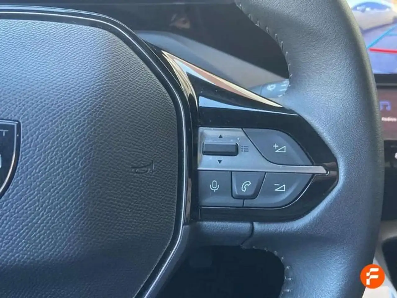 Peugeot 308 1.2 PureTech S&S Allure 130 — Vehicle gallery 16