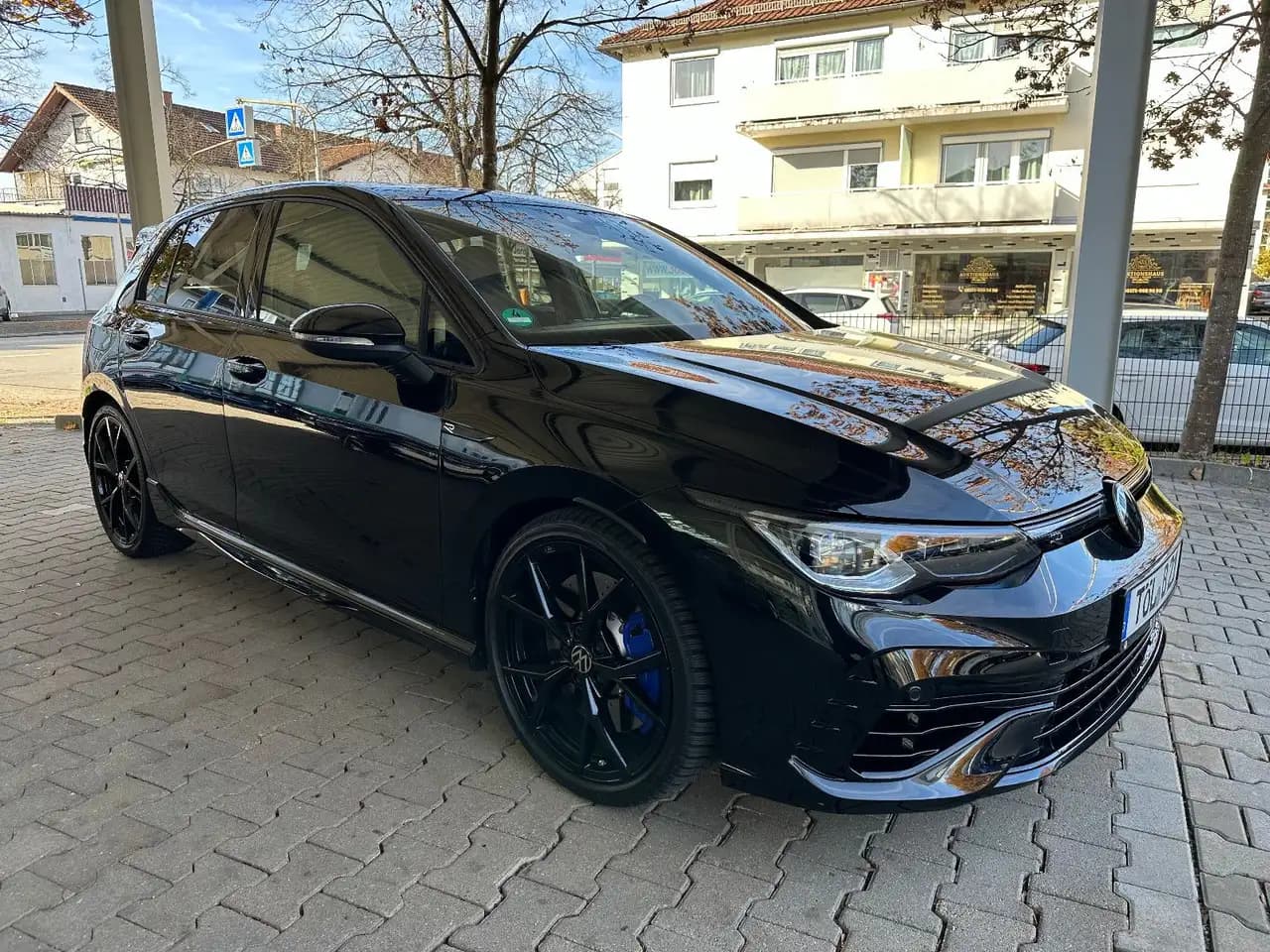 Volkswagen Golf VIII R 2.0 TSI DSG 4MOTION // R-Performance — معرض صور السيارة 6