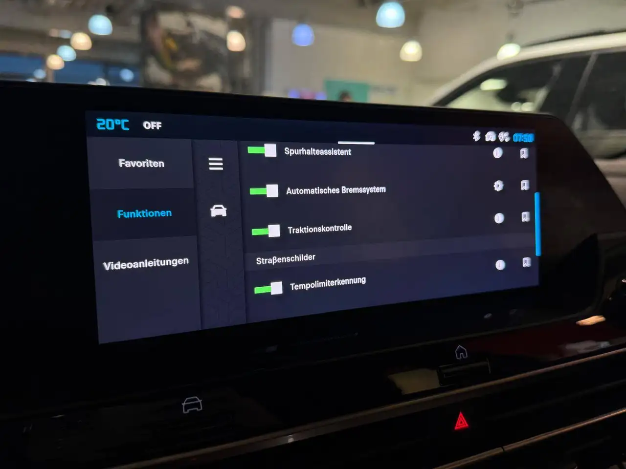 Citroen C4 C4ë Elektro 136 Feel Elektro reduzierter Preis — Galería del vehículo 14