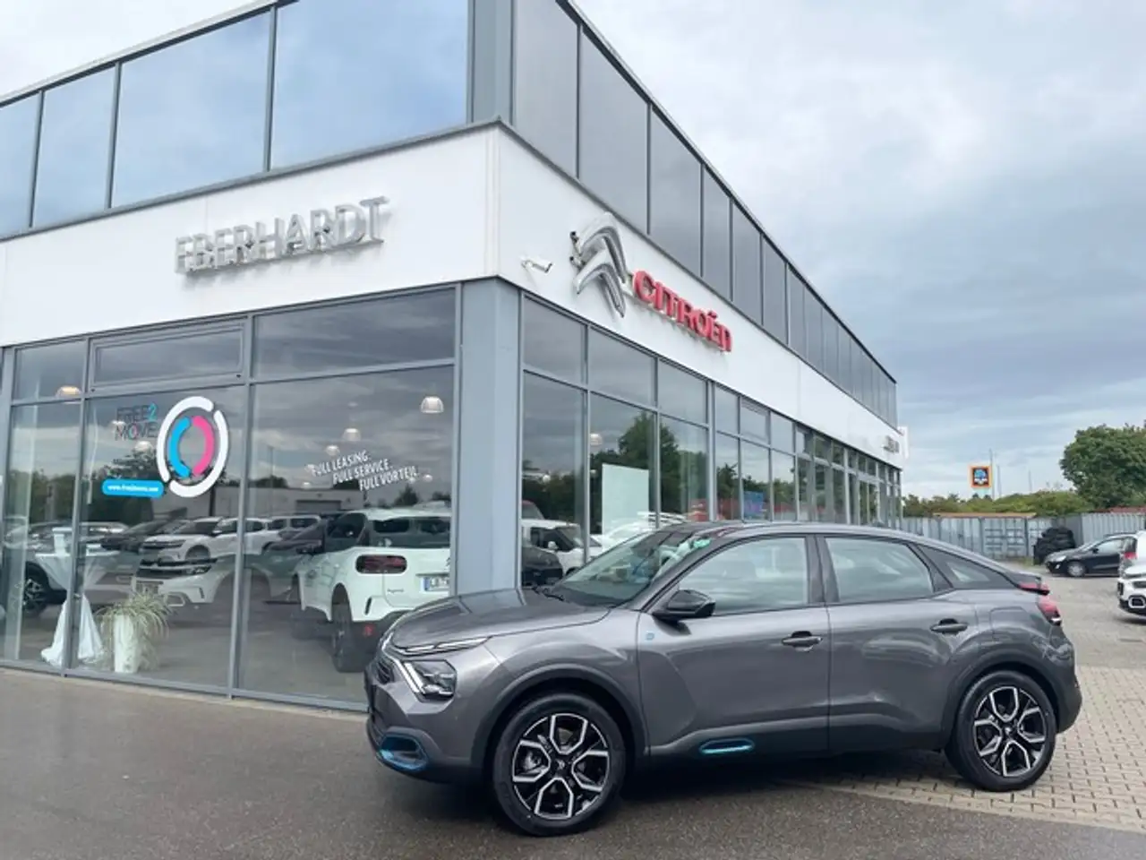 Citroen C4 C4ë Elektro 136 Feel Elektro reduzierter Preis — Galería del vehículo 3