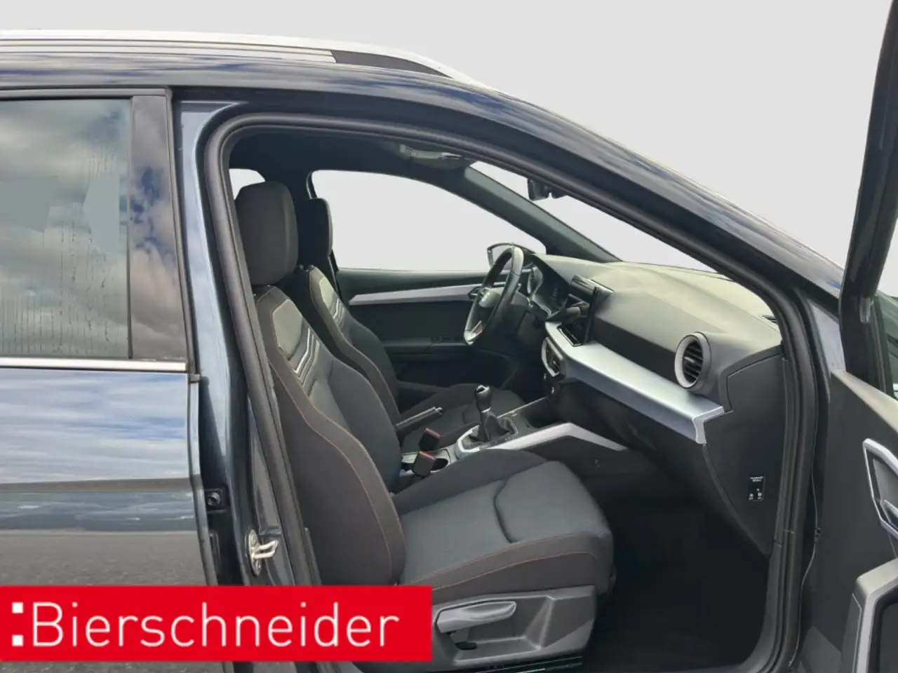 SEAT Arona 1.0 TSI FR 18NAVI REAR VIEW SHZ LED — Vehicle gallery 14