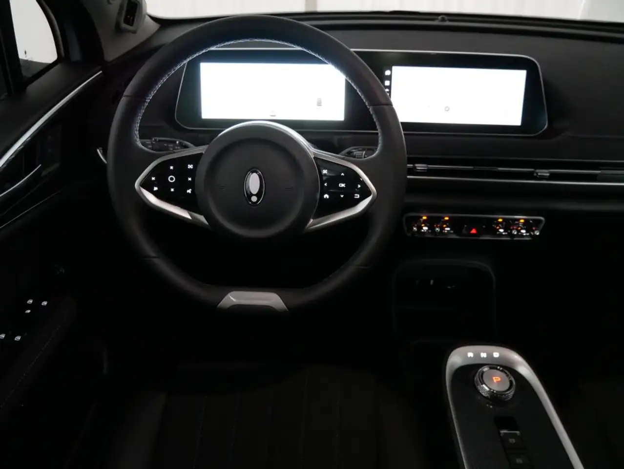 GWM ORA 03 300 Klimaautomatik, Keyless, Sprachsteuerung, uvm. — Galería del vehículo 7