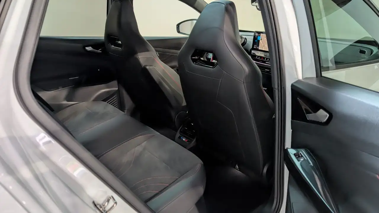 Volkswagen ID.4 GTX 220kW 4Motion HUD*PANO*AHK*MEMO*360° — معرض صور السيارة 15