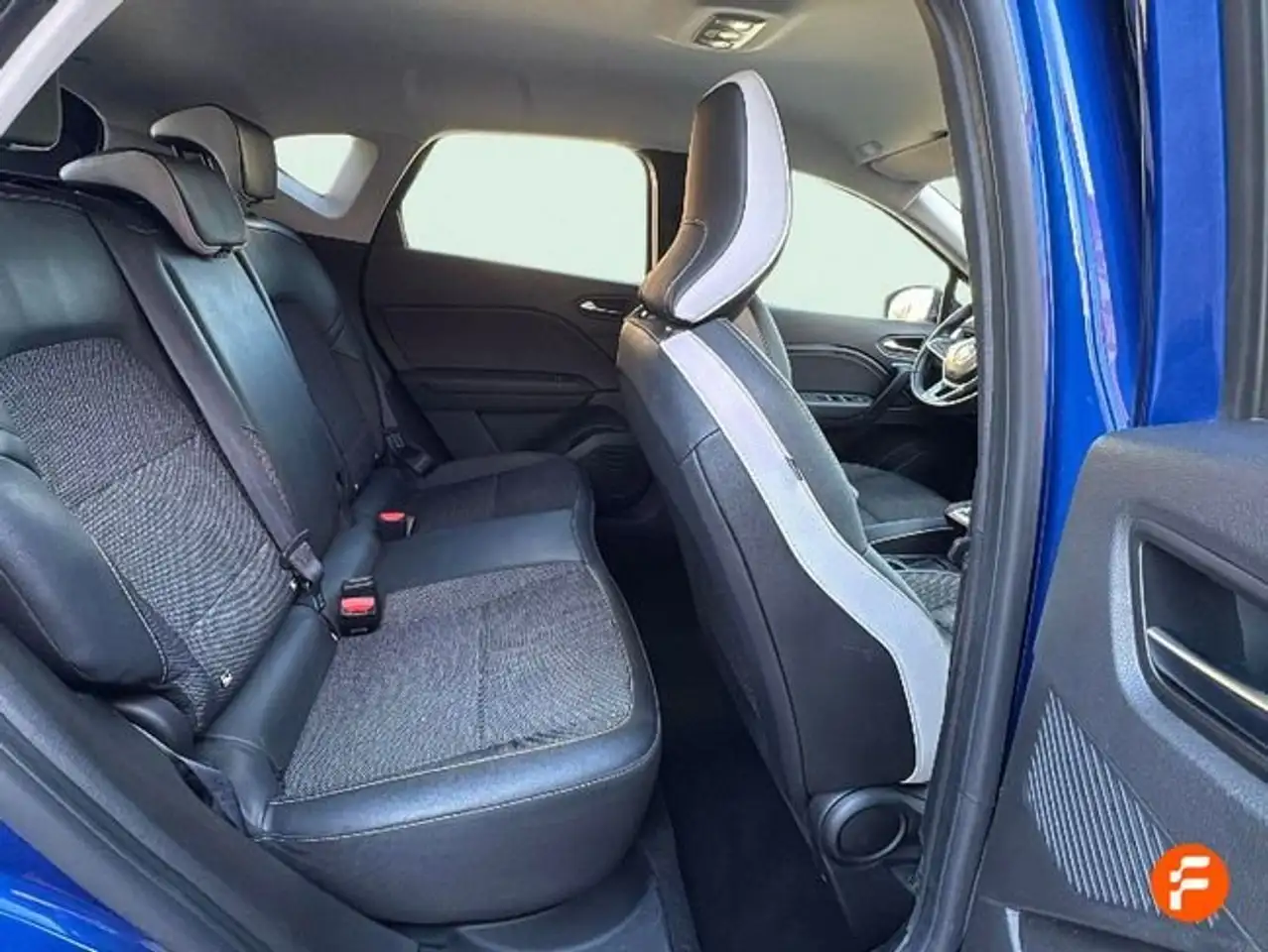 Renault Captur TCe Techno 67kW — معرض صور السيارة 11