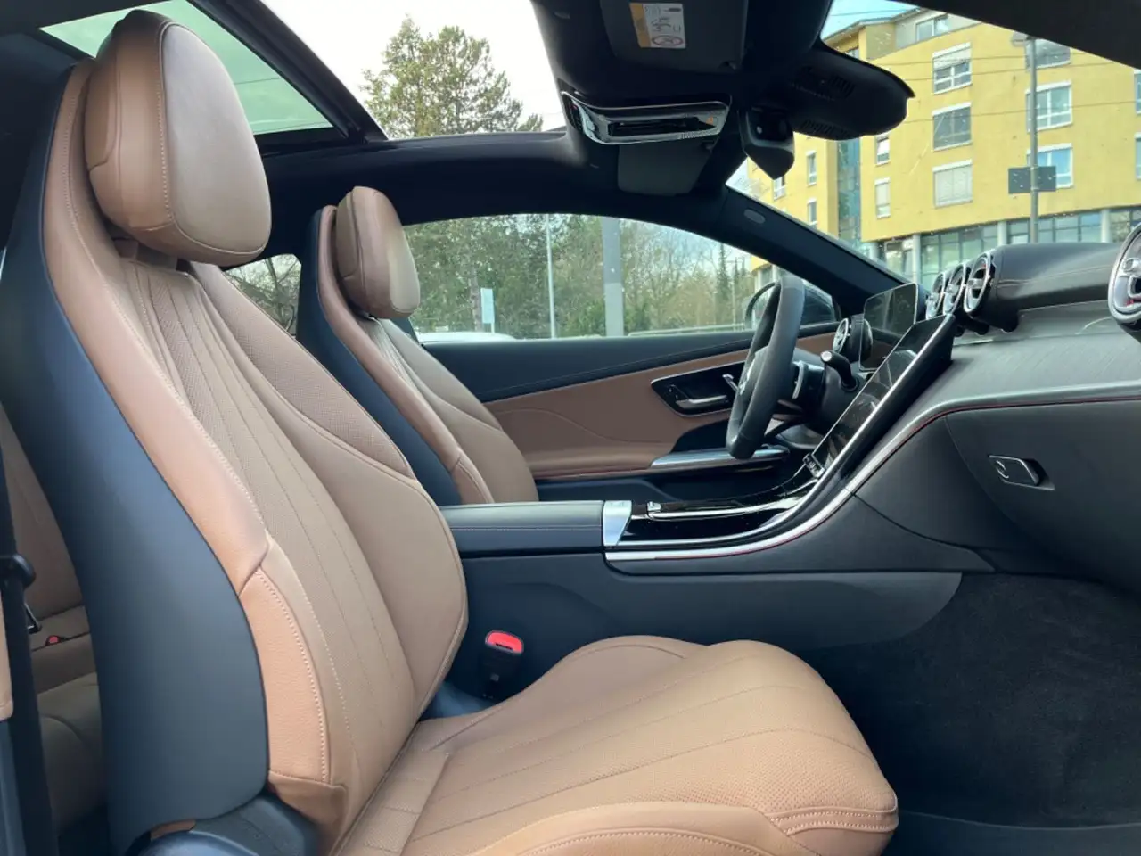 Mercedes-Benz CLE 200 CLE200 *AMG*Pano*Memory*Keyless*Distronic*360° — Galerie du véhicule 21