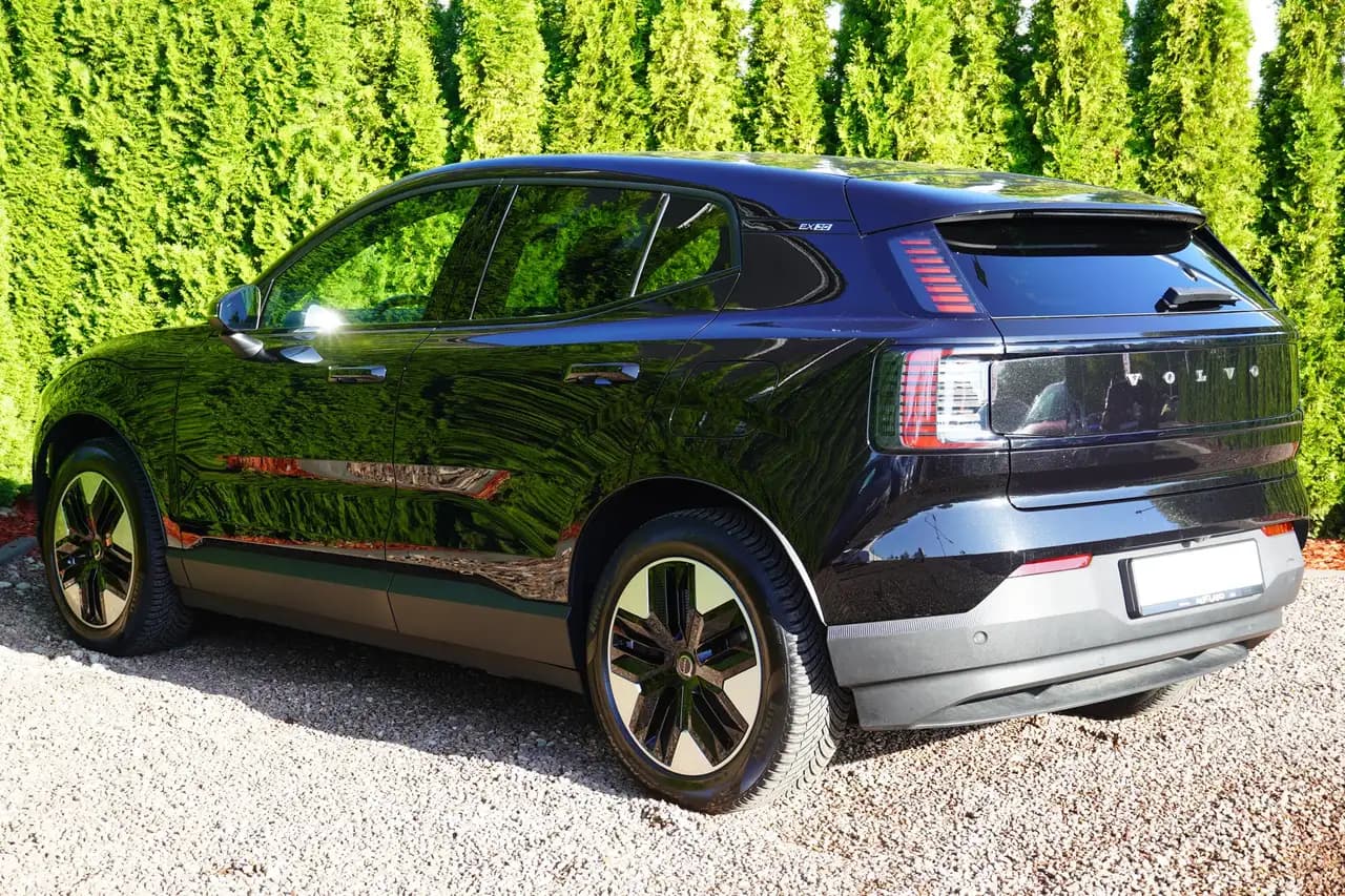 Volvo EX30 Core 2WD Pure Electric LED Navi Totwinkel — معرض صور السيارة 7