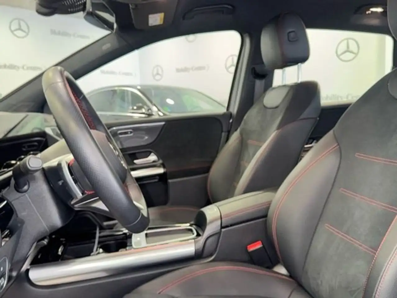 Mercedes-Benz B 200 d — معرض صور السيارة 7